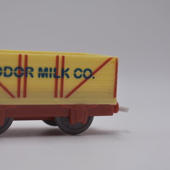 Thomas & Friends Sodor Milk Co Train Cargo Car Trackmaster Mr Jolly's Chocolate - Picture 3 of 8